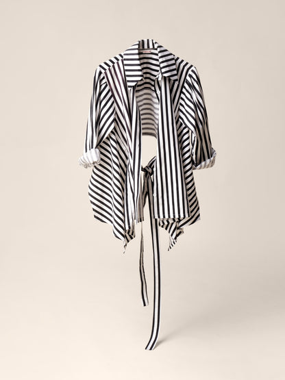 “Ni Ojo” Open Back Shirt